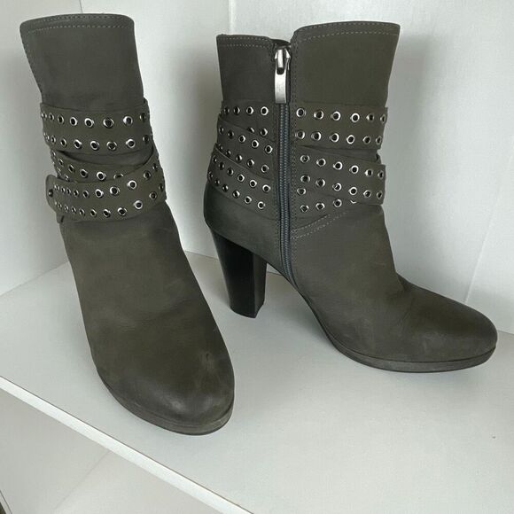 Mint Velvet Leather Grommet Accent Ankle Boots 39 Gray - Picture 2 of 13